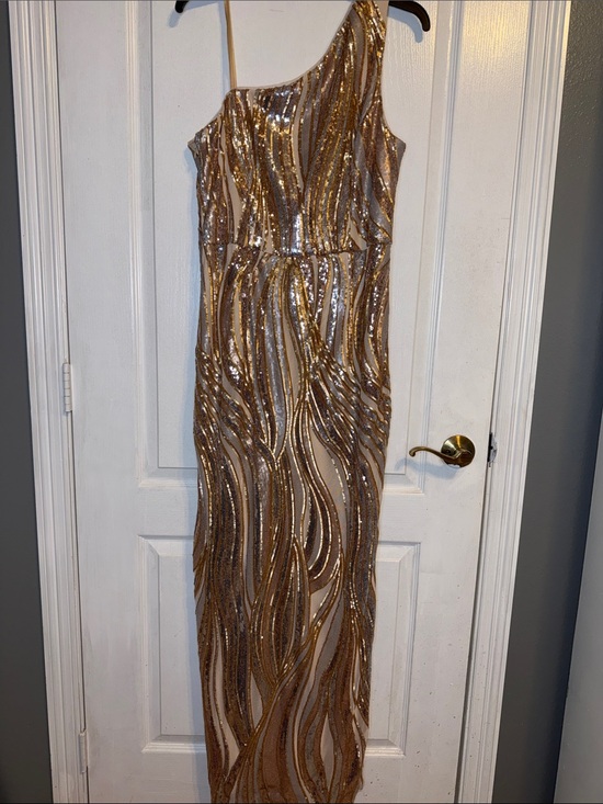 Adrianna Papell Dresses & Skirts - Adrianna Papell Gold Sequin One-Shoulder Gown
